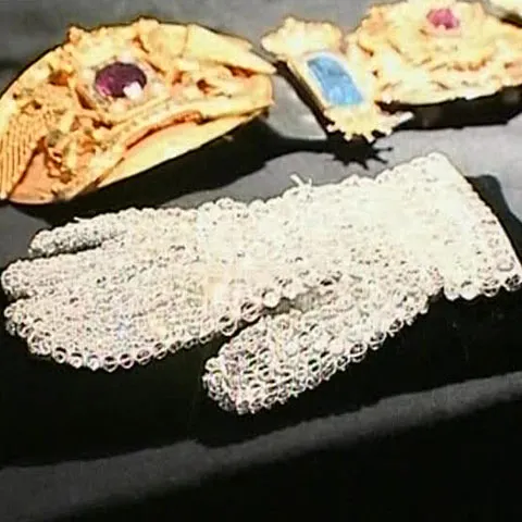 2.000 de obiecte ale lui Michael Jackson vor fi scoase la licitaţie
