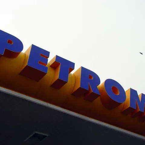 Petrom a scumpit carburanţii cu 6 bani/litru, de miercuri