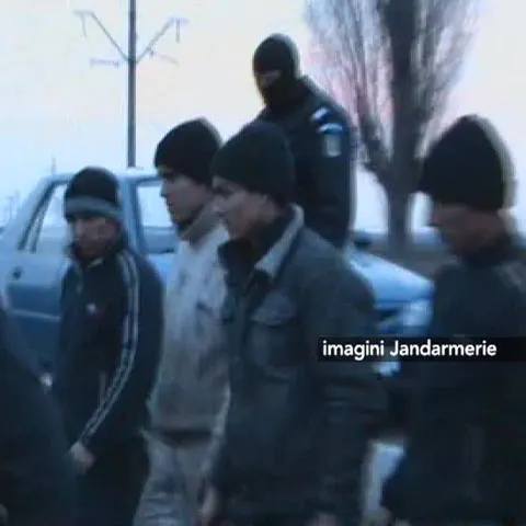 Combinatul de Celuloză din Chişcani a devenit ţinta hoţilor de fier vechi