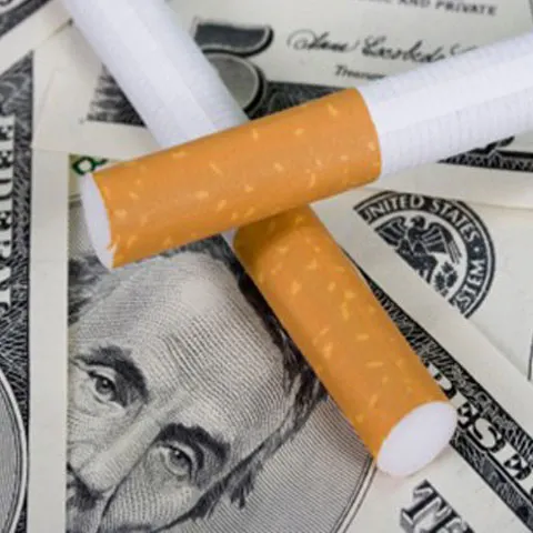 Românii încearcă să se lase de fumat din cauza crizei financiare 