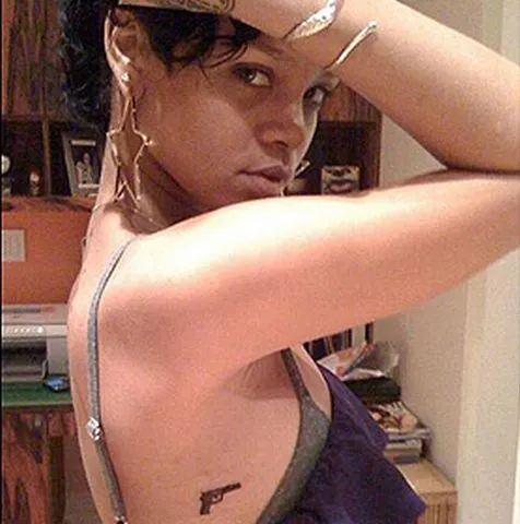 Rihanna îşi dezvăluie armele secrete - VEZI FOTO