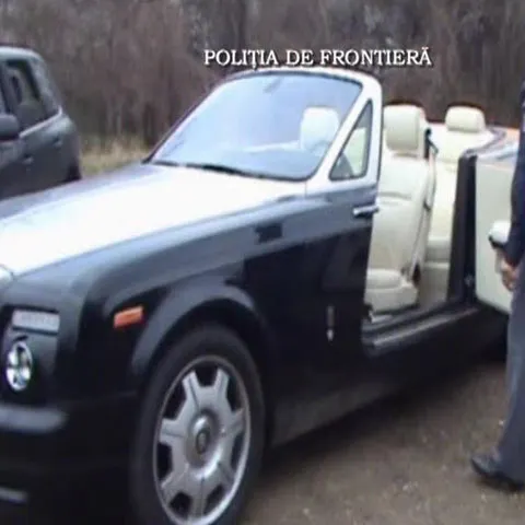 Un bărbat voia să scoată din ţară o maşină de lux furată