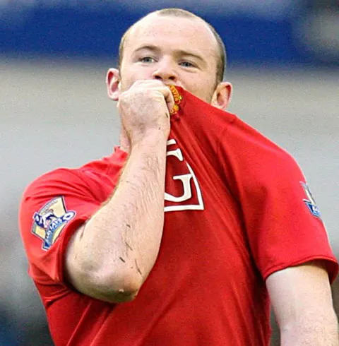 Rooney vrea să rămână la Manchester United până la sfârşitul carierei