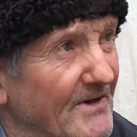 Doi bătrâni şi o mamă a patru copii au fost graţiaţi de preşedintele Traian Băsescu