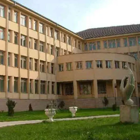 Poliţia a ridicat dosare de la Universitatea de Vest din Timişoara, în ancheta diplomelor false
