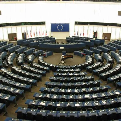 23 august va deveni ziua de comemorare a victimelor regimurilor totalitariste