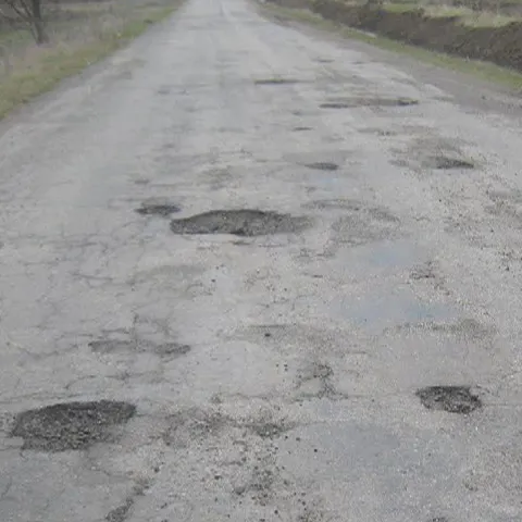 Şoferii se plâng din ce în ce mai des de starea proastă a drumurilor