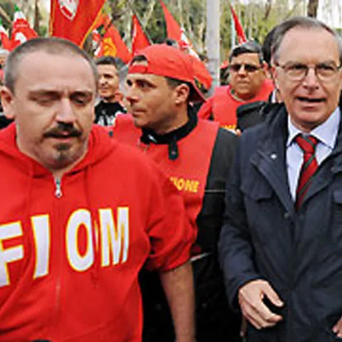 O amplă manifestaţie a început la Roma împotriva planului anticriză