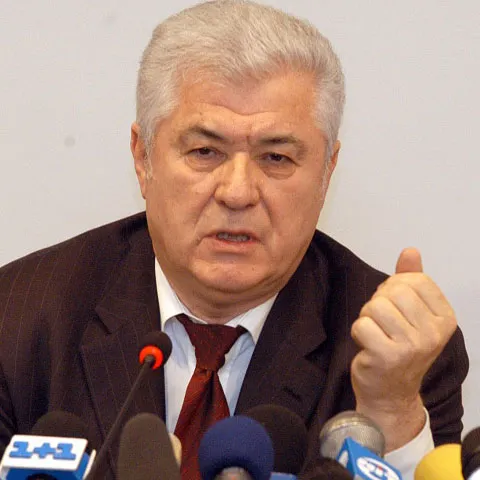 Vladimir Voronin acuză România că ar fi în spatele revoltelor de la Chişinău. Ambasadorul român va fi expulzat