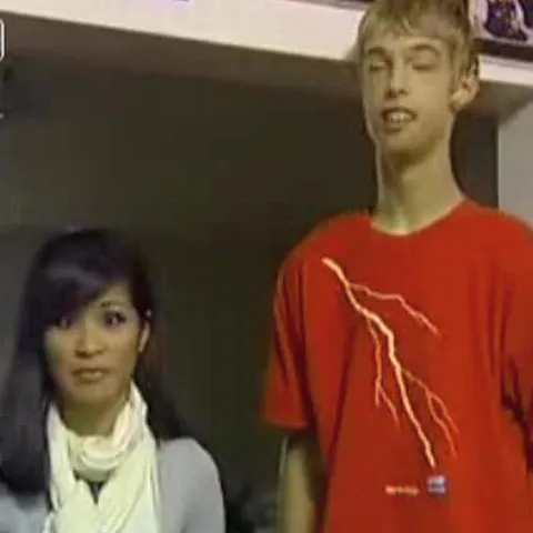 Brenden Adams, cel mai înalt adolescent din lume, are 2,33 metri înălţime