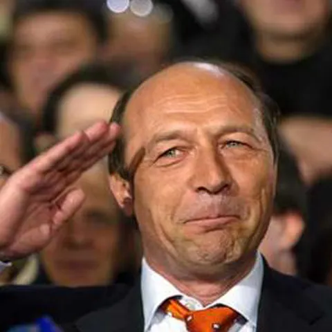 Traian Băsescu a participat la un exerciţiu militar şi civil româno-olandez