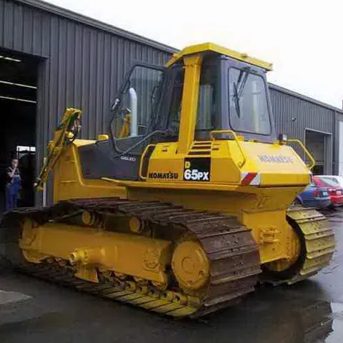 Utilaj buldozer furat din Franţa, dat în urmărire prin Interpol, a fost descoperit în Maramureş