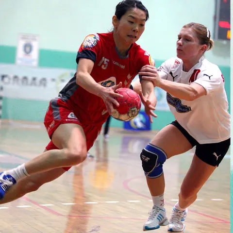 Chiar dacă nu sunt plătite de şapte luni, handbalistele de la Rulmentul au ajuns în semifinalele Cupei EHF  