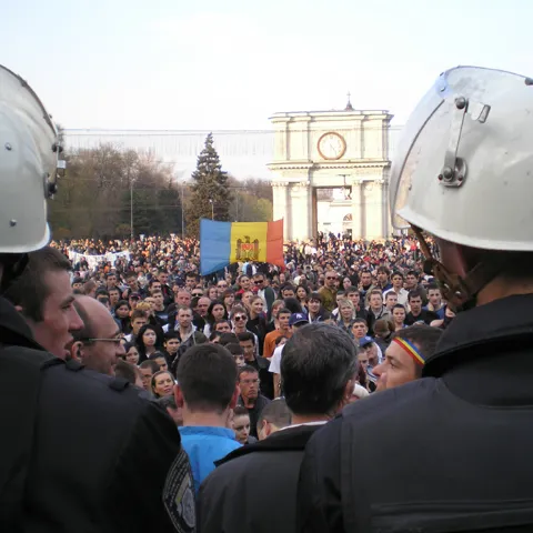 Stigmatizarea jurnaliştilor români în Moldova este foarte periculoasă, avertizează RSF