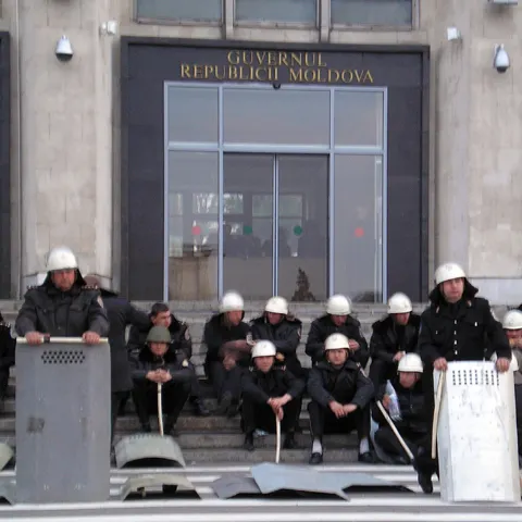 CE cere ca renumărarea voturilor şi verificarea listelor moldovene să aibă loc în condiţii adecvate