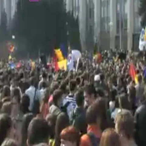 Autorităţile moldovene au anunţat reţinerea a 166 de persoane, în urma protestelor de la Chişinău