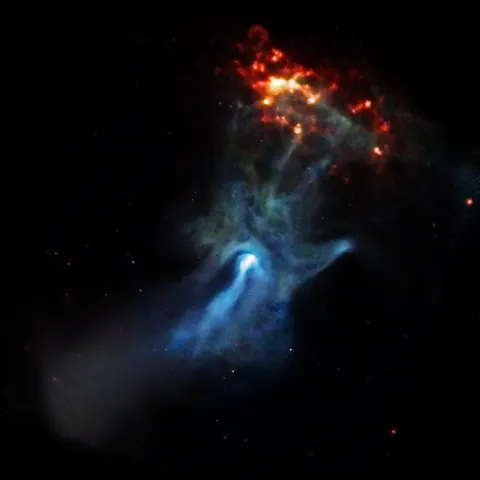 Imagini noi de la NASA cu o nouă nebuloasă intitulată "mâna lui Dumnezeu"
