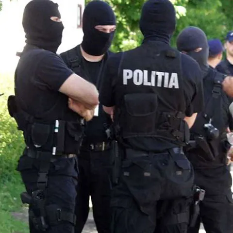 Bodyguardul Marcel Popa este cel care l-a împuşcat în picior pe unul dintre hoţii maşinii lui Becali