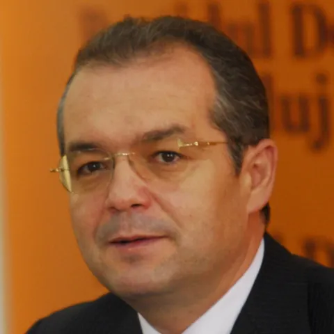 Premierul Emil Boc a participat la slujba de Înviere la Catedrala din Cluj