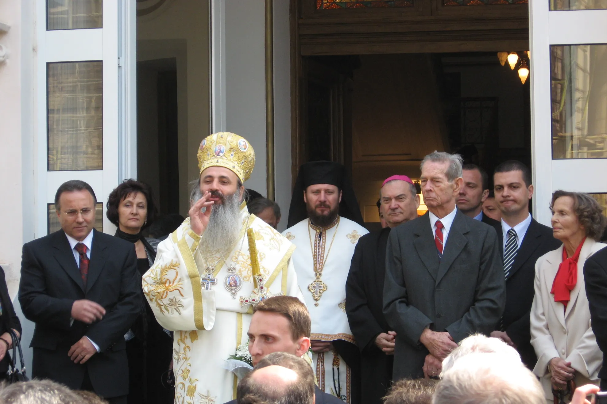 Regele Mihai la slujba de Înviere