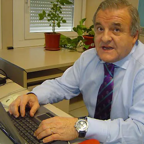 Preşedintele lui Osasuna afirmă că fotbalul spaniol este aproape de un "dezastru financiar"