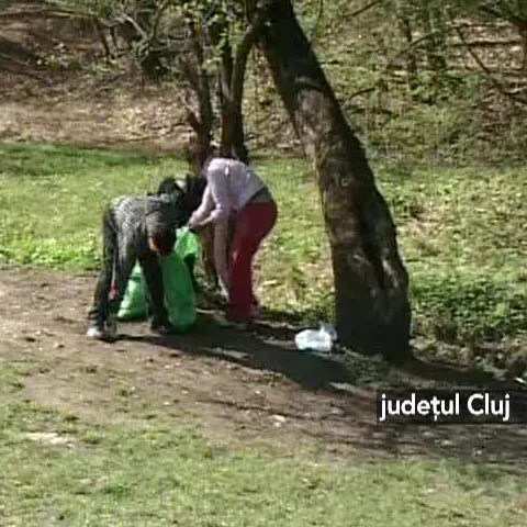 Sibienii care au făcut grătare au lăsat în urmă tone de gunoaie 