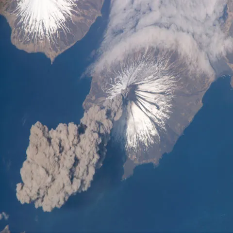 NASA îi face cadou Pământului, de ziua lui, cele mai frumoase imagini luate de Staţia Spaţială Internaţională - GALERIE FOTO