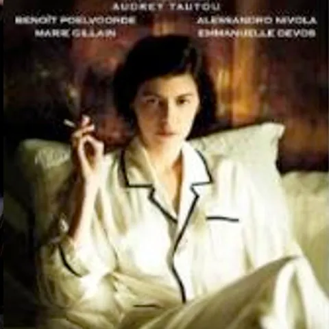 Ţigara celebrei Coco Chanel, interzisă pe afişele pariziene ale filmului biografic