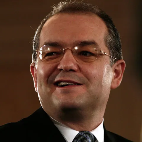 E. Boc: Scrisoarea de împrumut acceptată de FMI dovedeşte că cineva, acolo sus, iubeşte Guvernul României şi Ministerul Finanţelor
