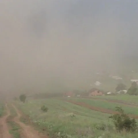 Localnicii din localitatea doljeană Şimnicul de Sus se pot îmbolnăvi din cauza poluării