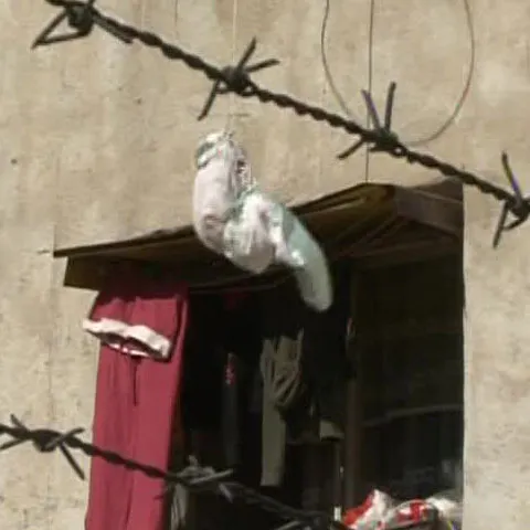 Copii salvaţi cu sfoara dintr-un incendiu într-o mahala din Pipera