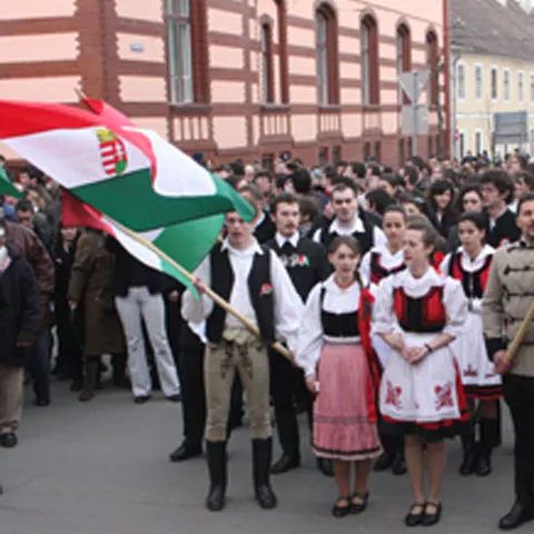 Sunteţi de acord cu autonomia culturală?
