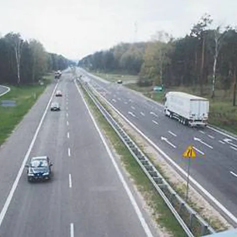 Peste 47% din drumurile modernizate din România au durata de serviciu depăşită