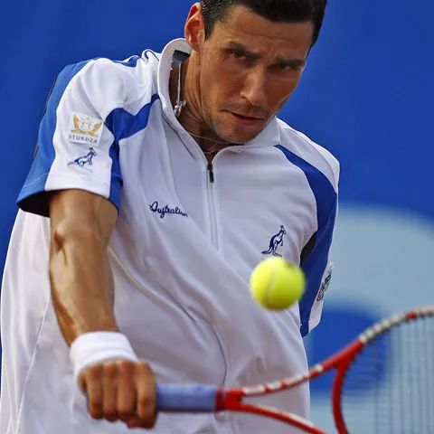 Tenis: Victor Hănescu a fost eliminat în primul tur al Mastersului de la Roma
