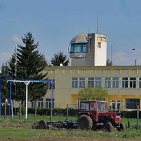 Avioane de partid: două aeroporturi pentru Braşov