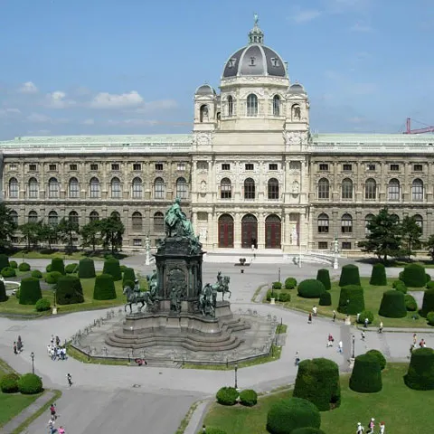 Viena a devenit oraşul cu cea mai bună calitate a vieţii din lume, devansând Zurich