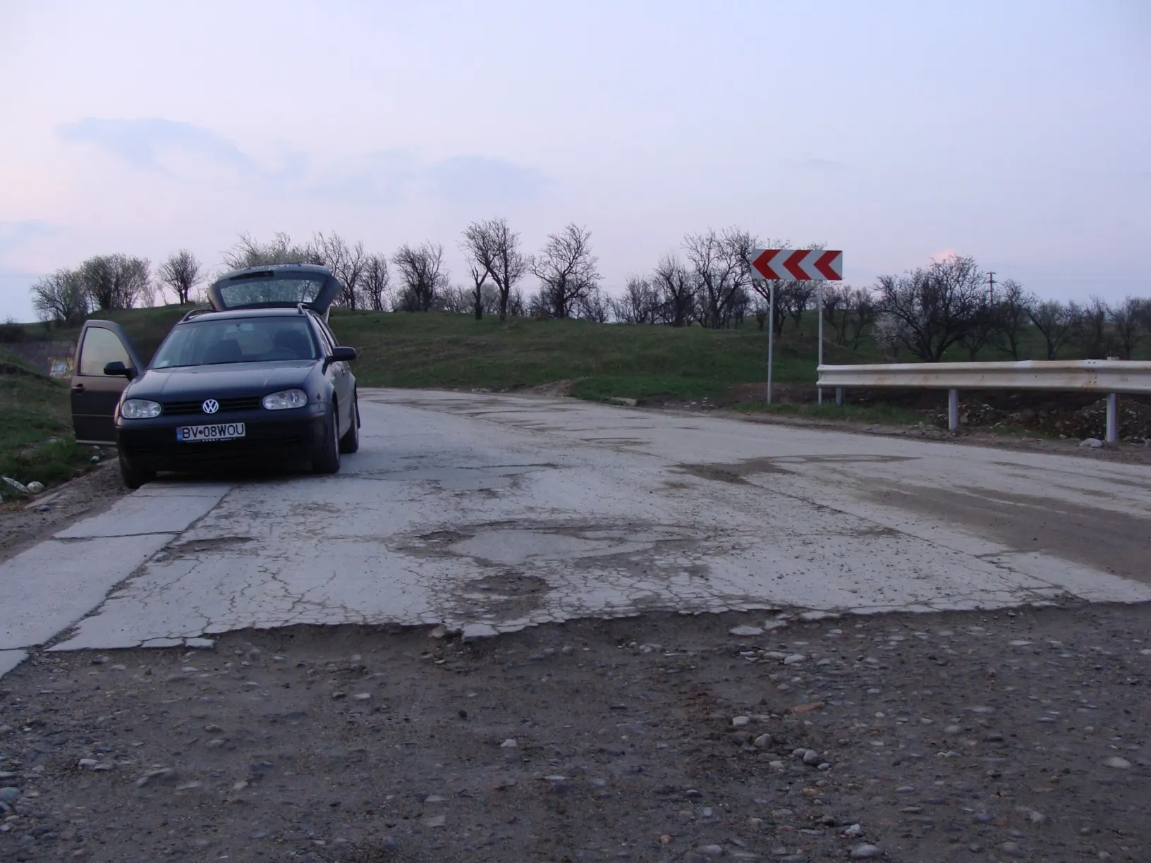 Şosea formată din gropi - Câmpulung Muscel-Curtea de Argeş