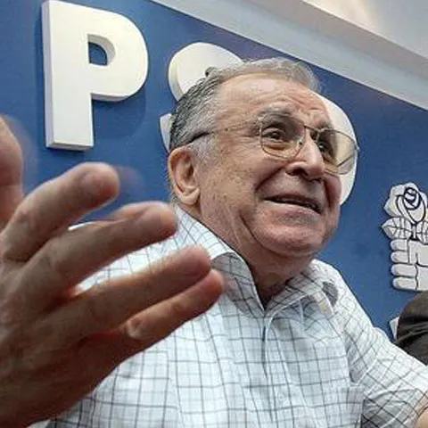 Ion Iliescu: Băsescu scade în sondaje pentru că toţi aceşti ani au fost ani de conflicte create, gândite şi întreţinute de către Traian Băsescu