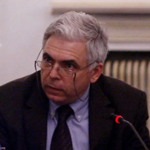 Adrian Severin, printre cei mai bine plătiţi social-democraţi din Parlamentul European