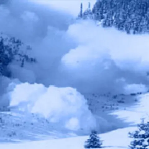 Traseele din Bucegi au rămas închise din cauza zăpezii