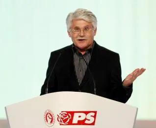 Un candidat socialist la europarlamentare, agresat în timpul unei defilări de 1 Mai