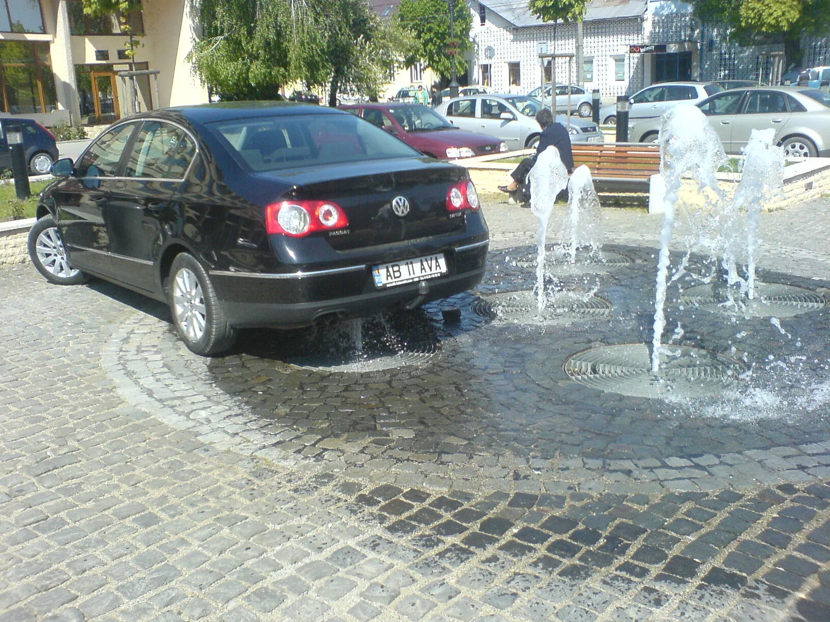 Parcarea în parc, pe fântânile arteziene