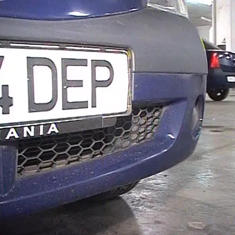 Şoferii deputaţilor trebuie să facă economie la carburant 