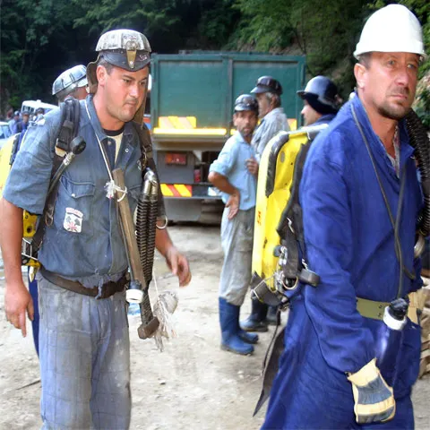 Minerii din Valea Jiului vor declanşa o grevă de avertisment