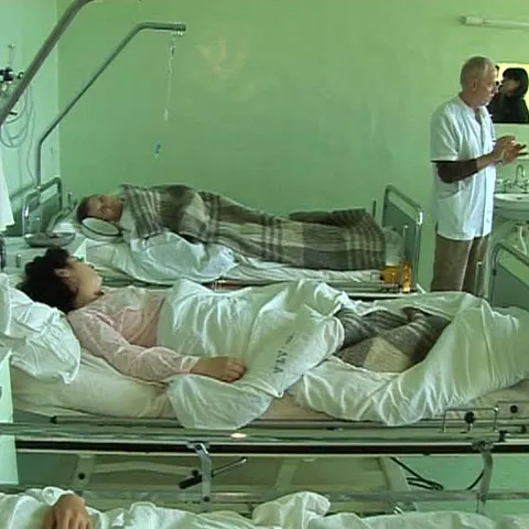 Medicii buzoieni au extirpat o piatră biliară de 400 de grame 