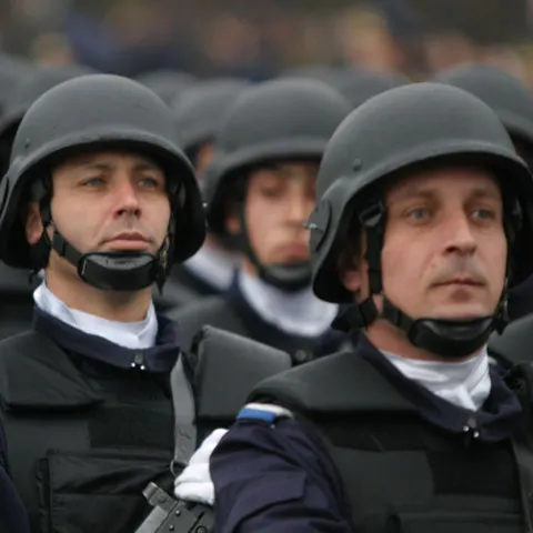 Peste 10.000 de jandarmi au asigurat paza secţiilor de votare la alegerile europarlamentare