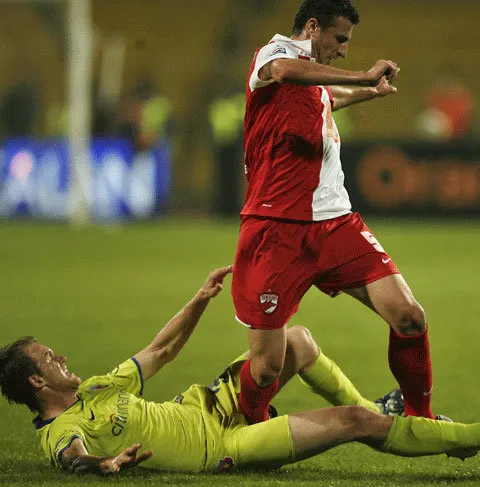 Steaua şi Dinamo au remizat, 1-1, după un derby sărăcăcios