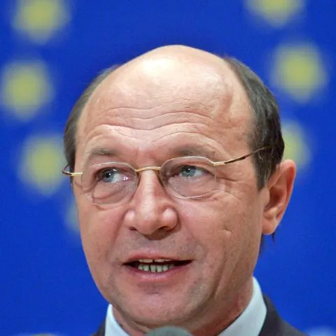 Traian Băsescu şi-a anunţat, voalat, candidatura la preşedinţie