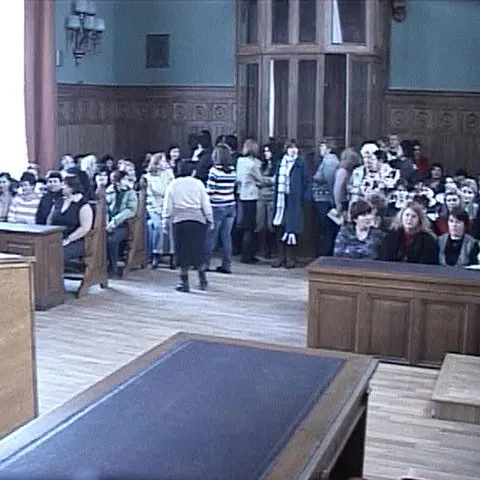 Grefierii au intrat în grevă şi nu vor lucra între orele 10:00 şi 12:00, până vineri