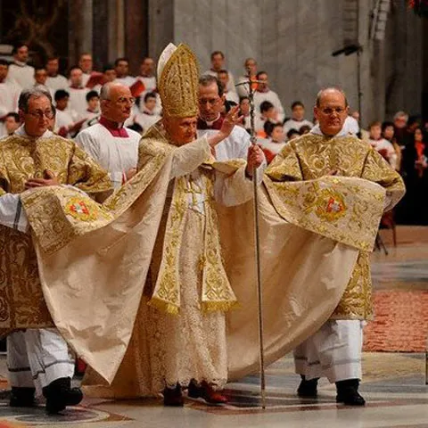 Preşedintele israelian Shimon Peres l-a primit pe Papa Benedict al XVI-lea la reşedinţa sa